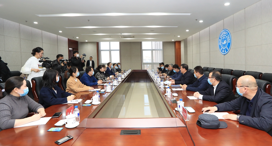 学习贯彻党的十九届五中全会精神 ——中央宣讲团交流座谈会在吉林大学举行